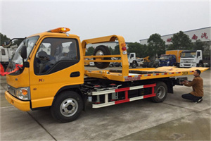 灵山哪里有拖车服务