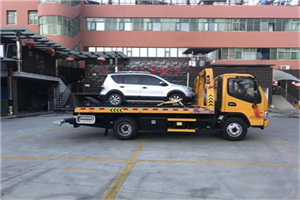 灵山汽车紧急补胎换胎救援